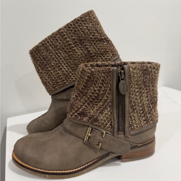Ankle_Boots_&_Booties